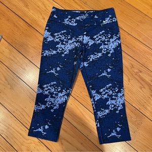 Women’s Nike Dri-fit Capri Leggings